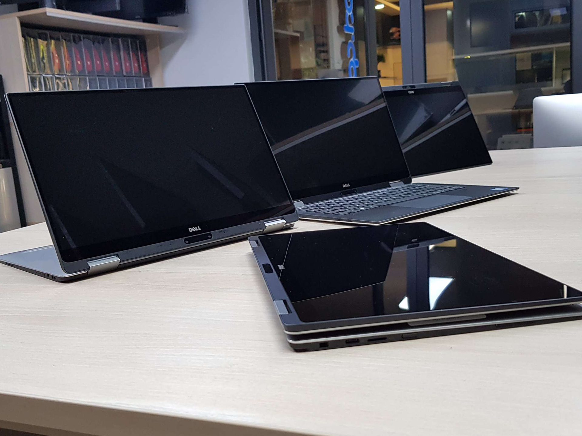 Dell XPS 9365 2-in-1ノートパソコン Core i5-7Y54 s-l400.png