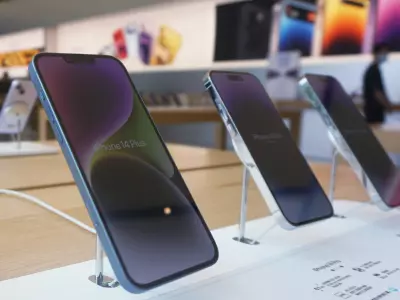 Как се променя премиум смартфон пазарът през 2025г.