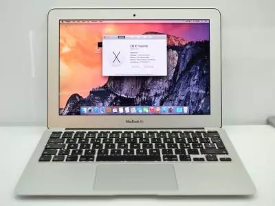 Apple MacBook AIR A1370 - 2011