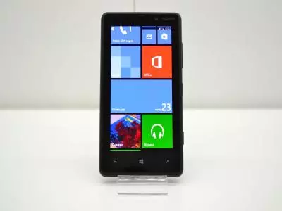 Nokia Lumia 820