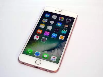 Смартфон Apple iPhone 6s PLUS