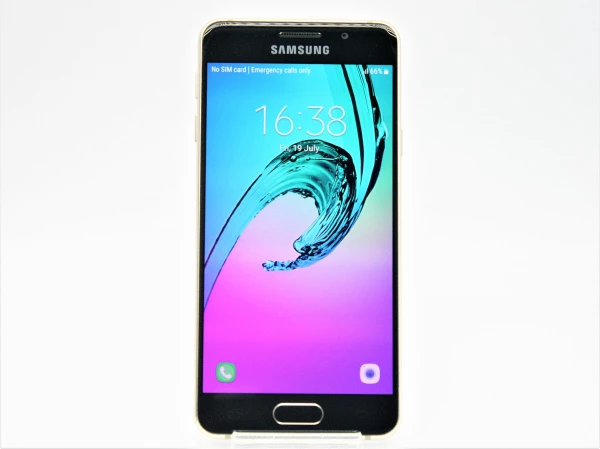 Смартфон Samsung Galaxy A3
