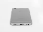 Смартфон Apple iPhone 6 image thumbnail 2