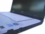 Fujitsu LifeBook H710 image thumbnail 3