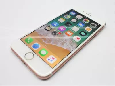 Смартфон Apple iPhone 7