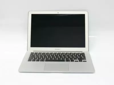 Apple MacBook Air 6.2 ( Early 2014 )