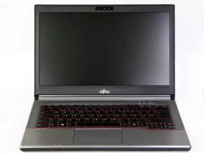 Fujitsu LIFEBOOK E744